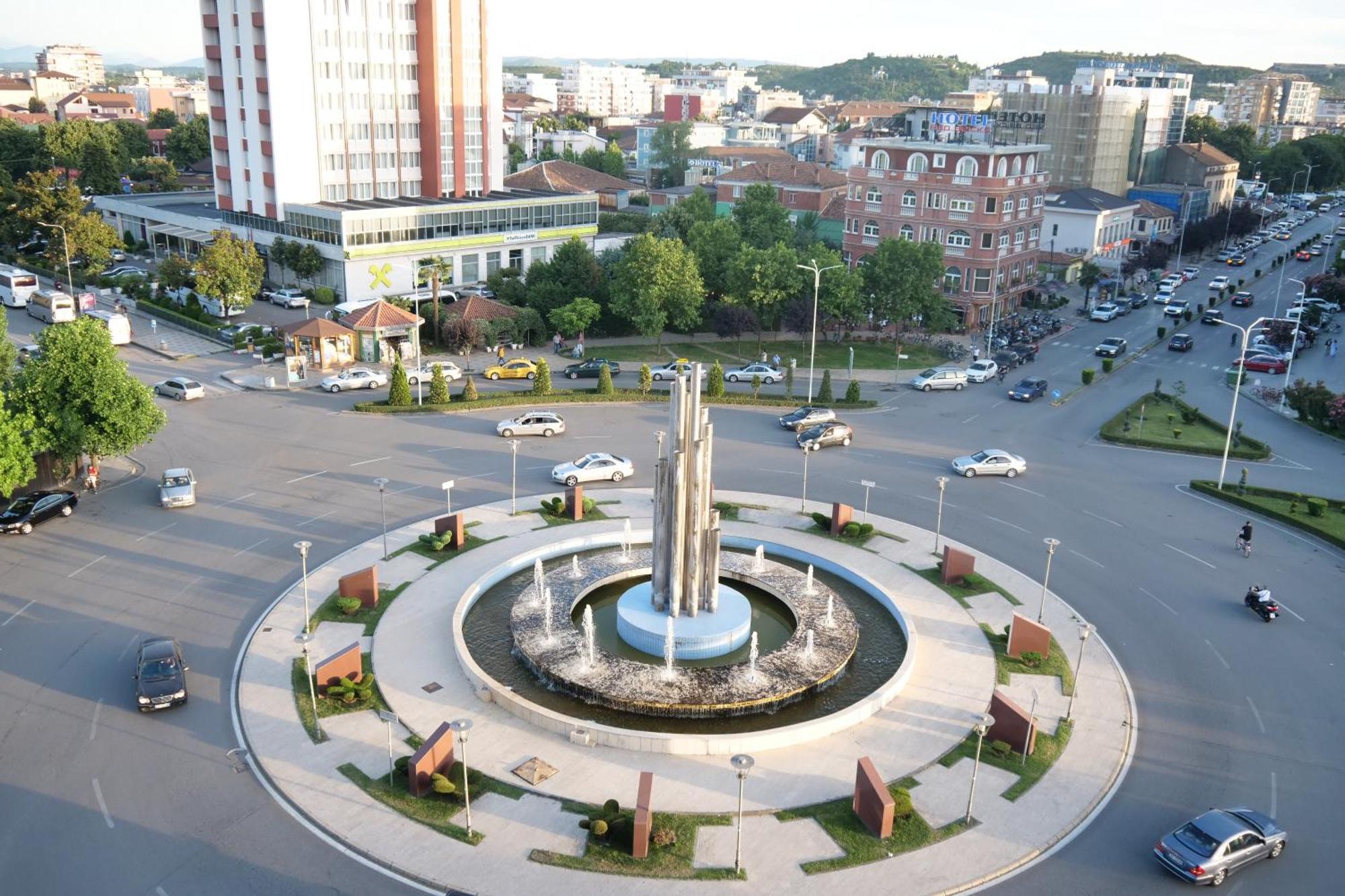 Stay-Five Rooms & Apartments Shkodër 외부 사진