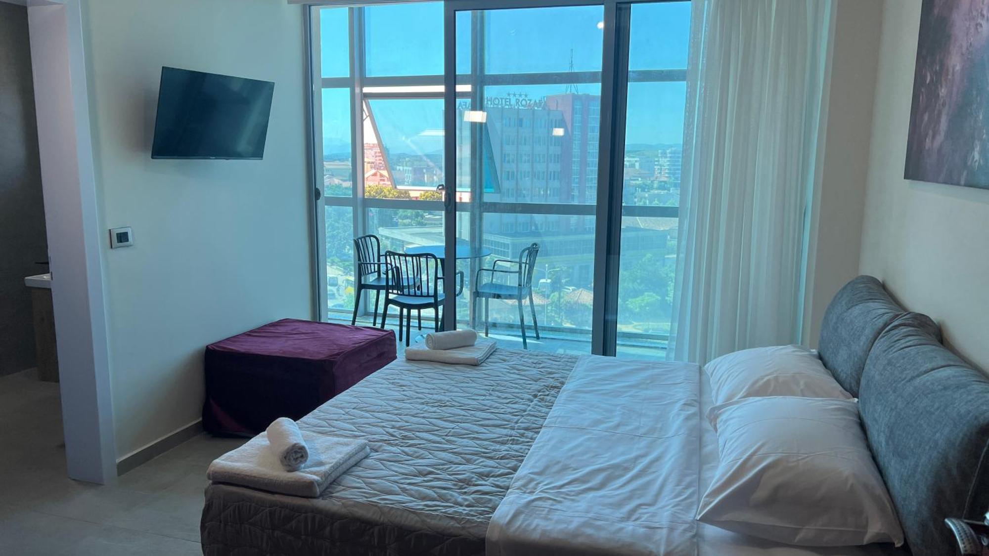 Stay-Five Rooms & Apartments Shkodër 외부 사진