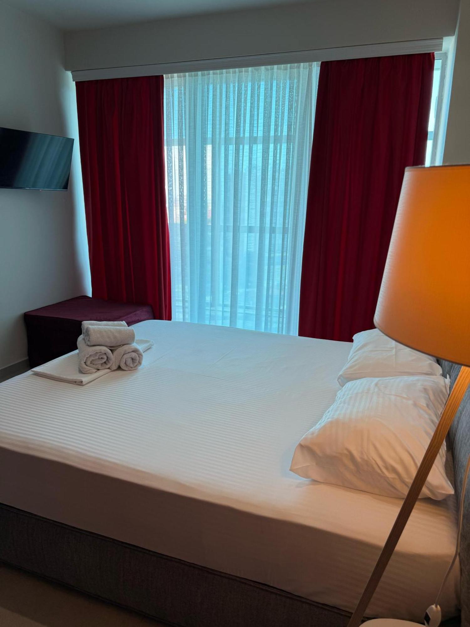 Stay-Five Rooms & Apartments Shkodër 외부 사진