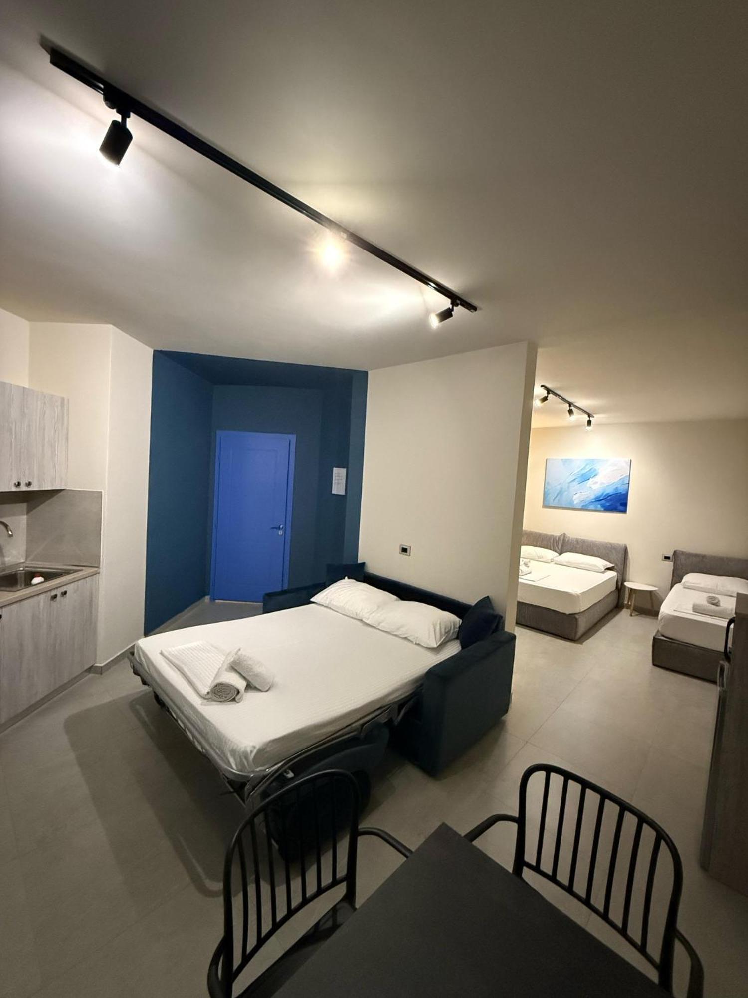 Stay-Five Rooms & Apartments Shkodër 외부 사진