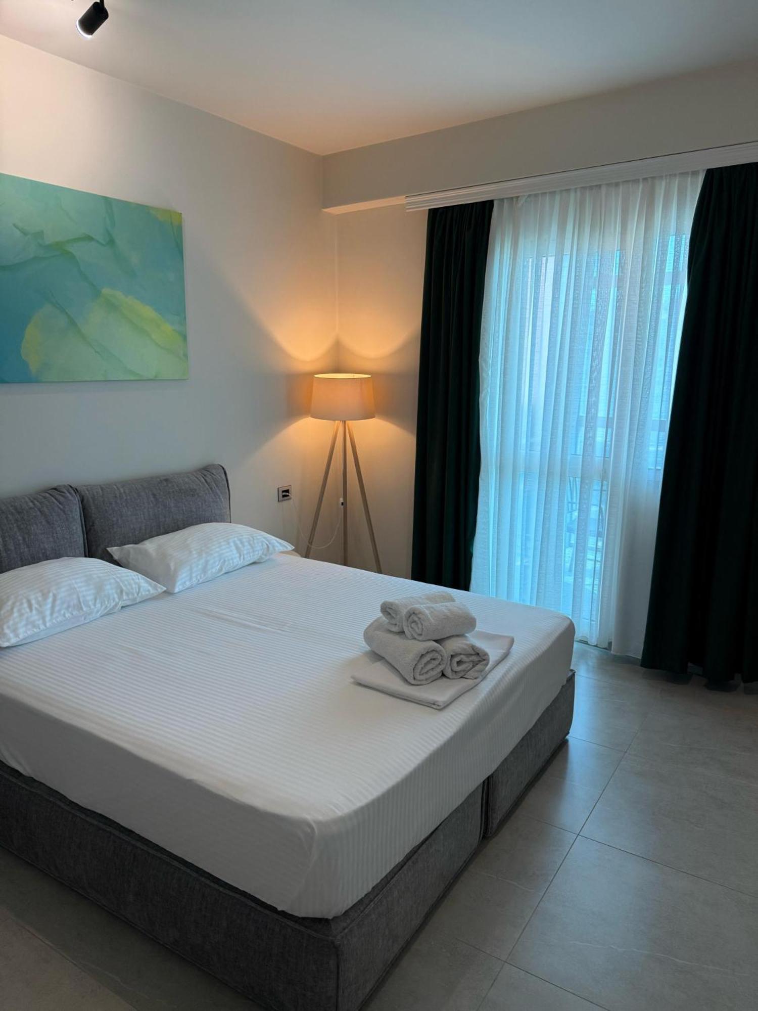 Stay-Five Rooms & Apartments Shkodër 외부 사진